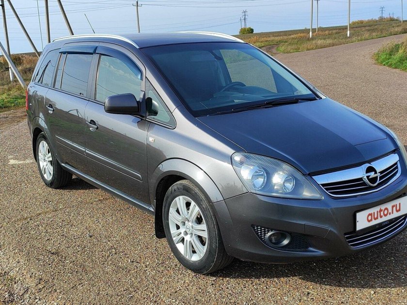 Opel zafira 2011