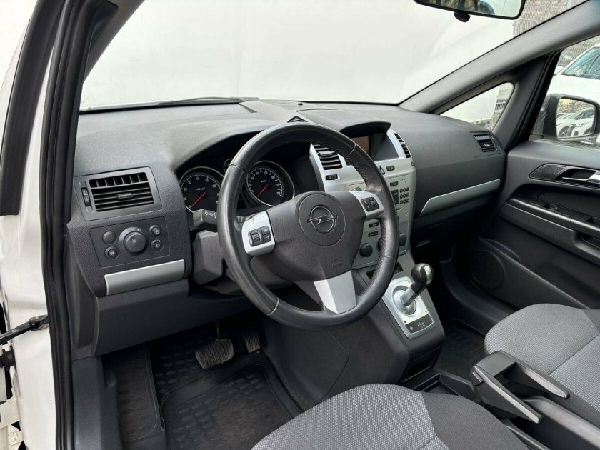 Opel zafira 2008