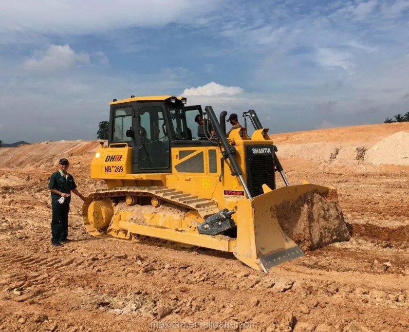 Бульдозер Шантуй DH-17