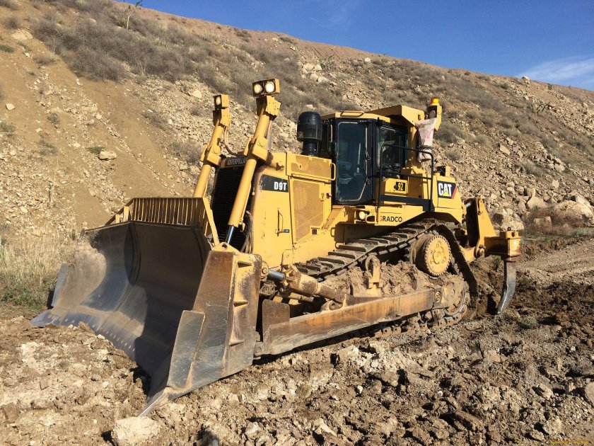 Бульдозер Шантуй болотник