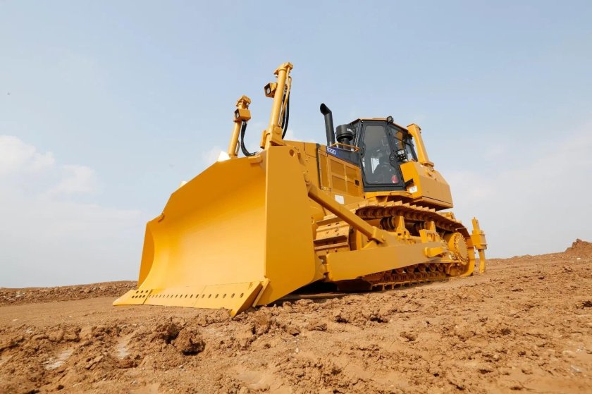 Бульдозер sem 826d