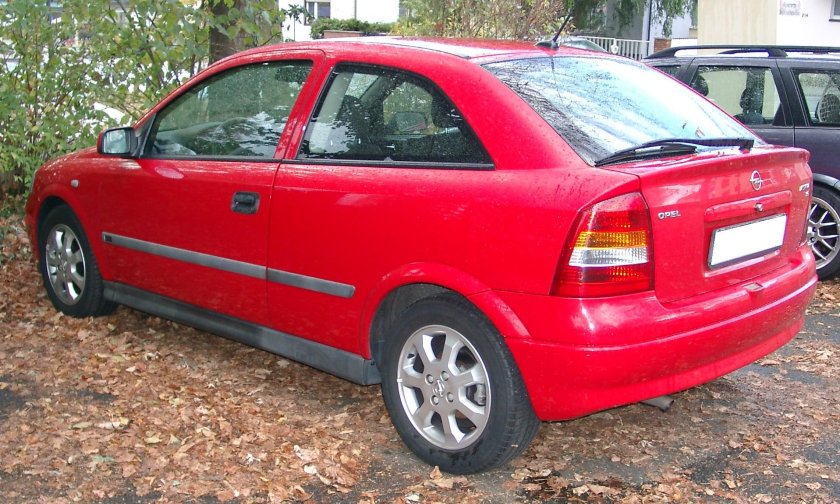 Опель Астра g хэтчбек 3-х дверный