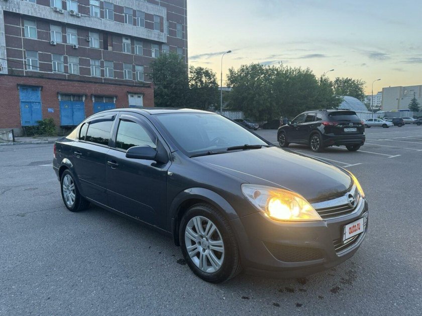 Опель астра h седан 2009