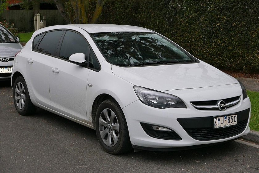 Opel Astra 2012