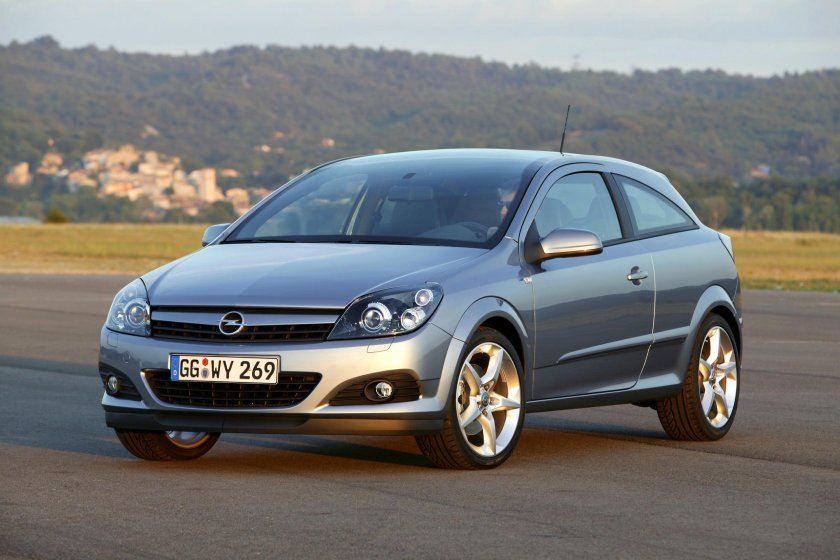Opel astra gtc 2005