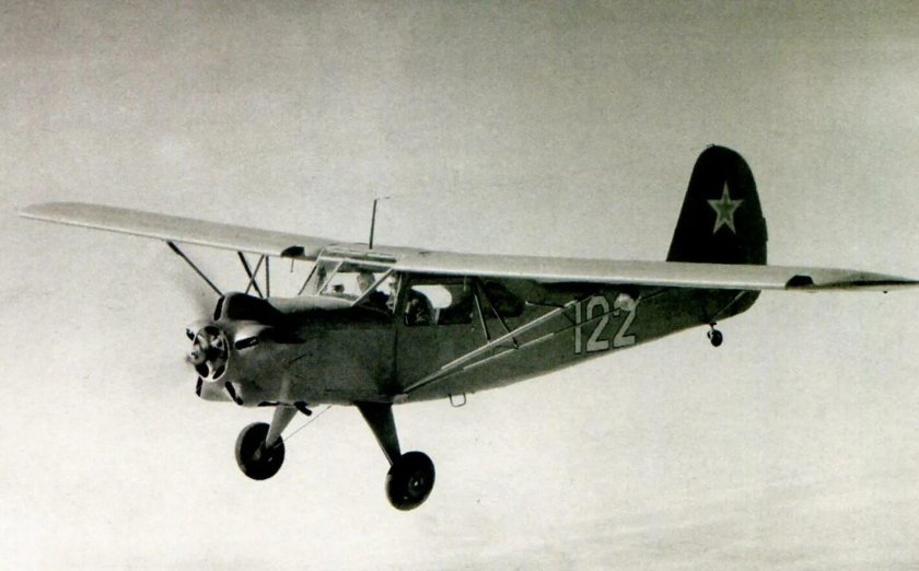 Як-12 биплан