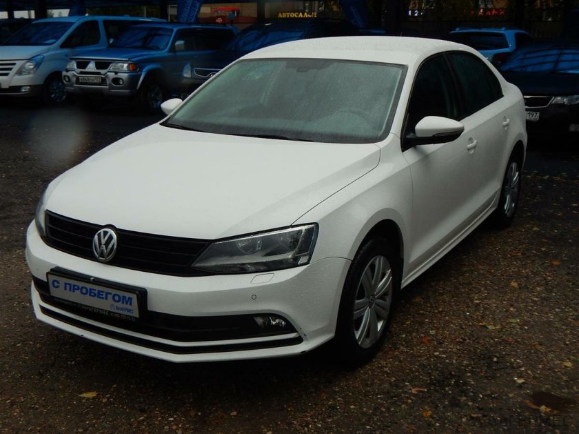 Фольксваген Джетта белая