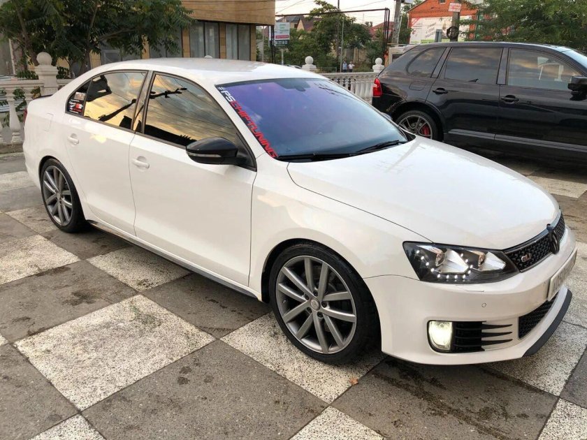 Volkswagen Jetta 6 белый