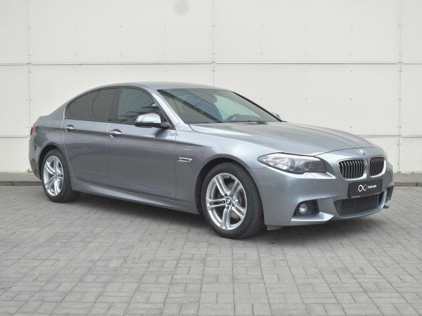 BMW 5 f10 серый матовый