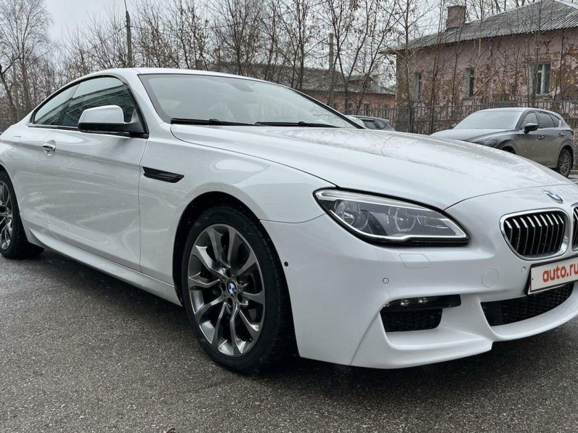 Белая бмв