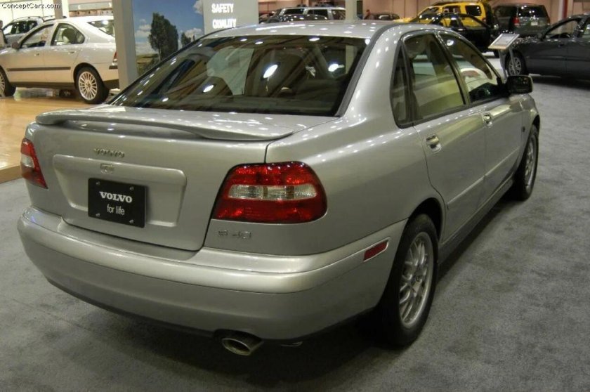 Вольво s40 2004