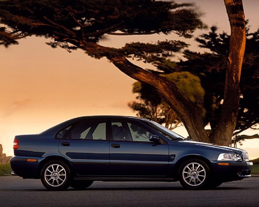 Volvo s40 1 поколение