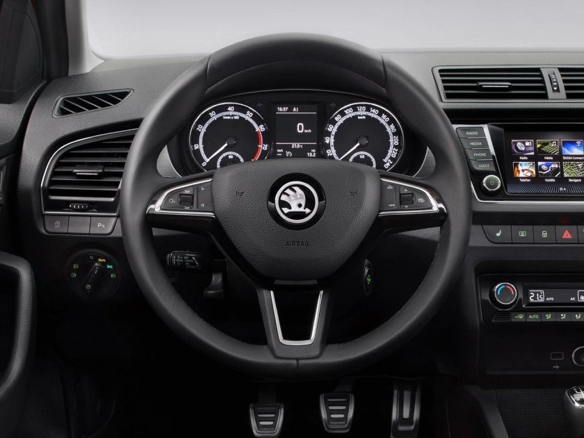 Skoda Fabia 2018 салон