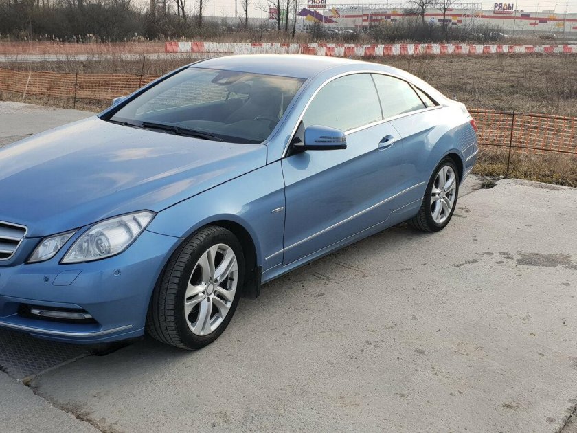 Mercedes e200 Coupe 2011