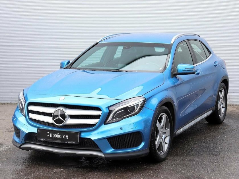 Mercedes GLA голубой