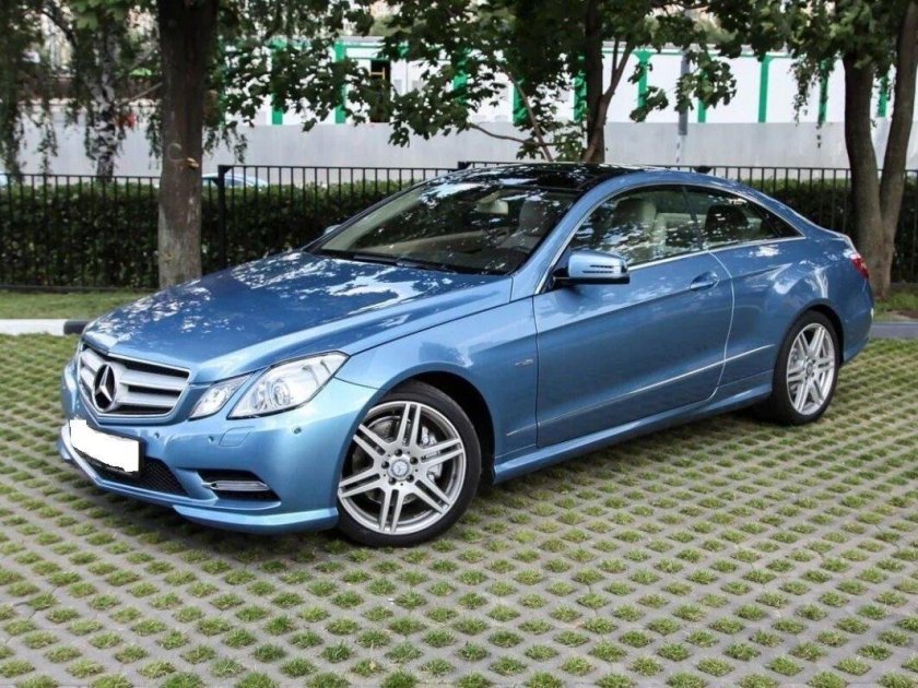 Mercedes Benz c207