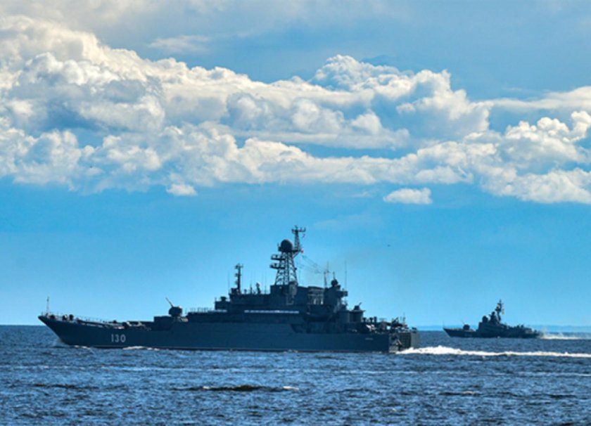 Военные корабли в финском заливе