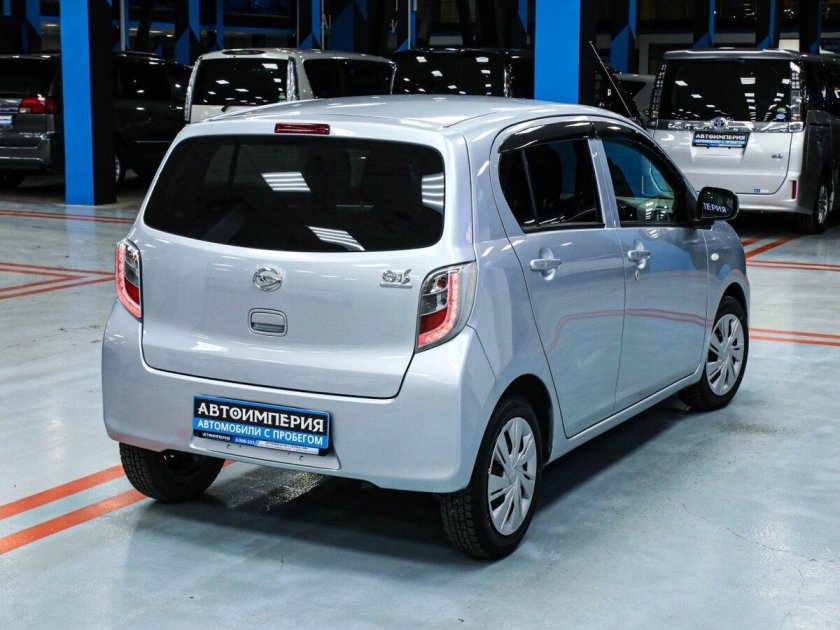 Daihatsu Mira 2019