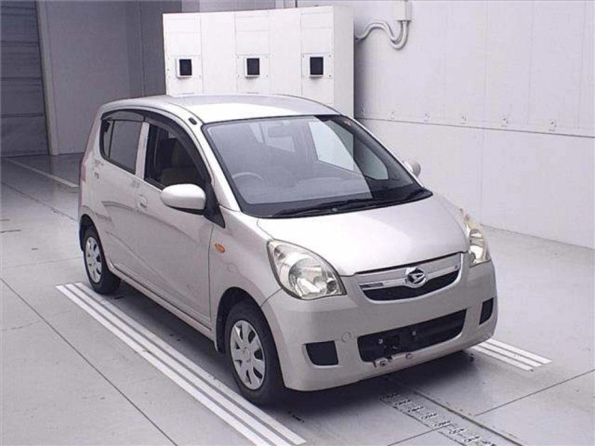 Daihatsu mira 2010