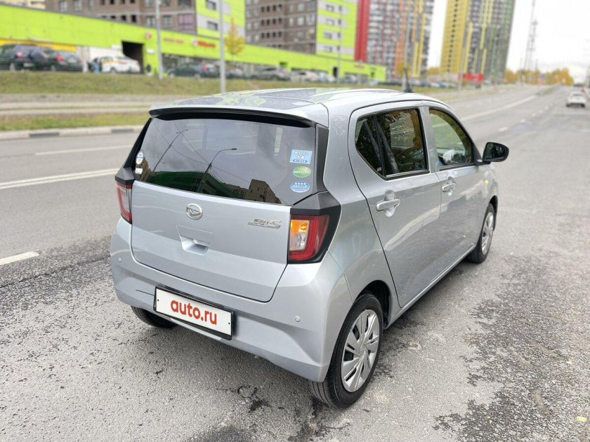 Daihatsu mira e:s 2017