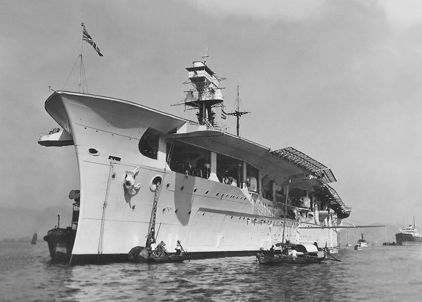 Авианосец HMS Eagle