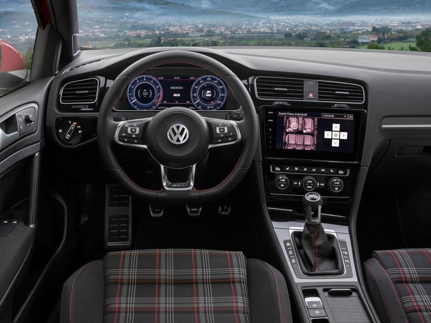Volkswagen Golf mk7 GTI салон
