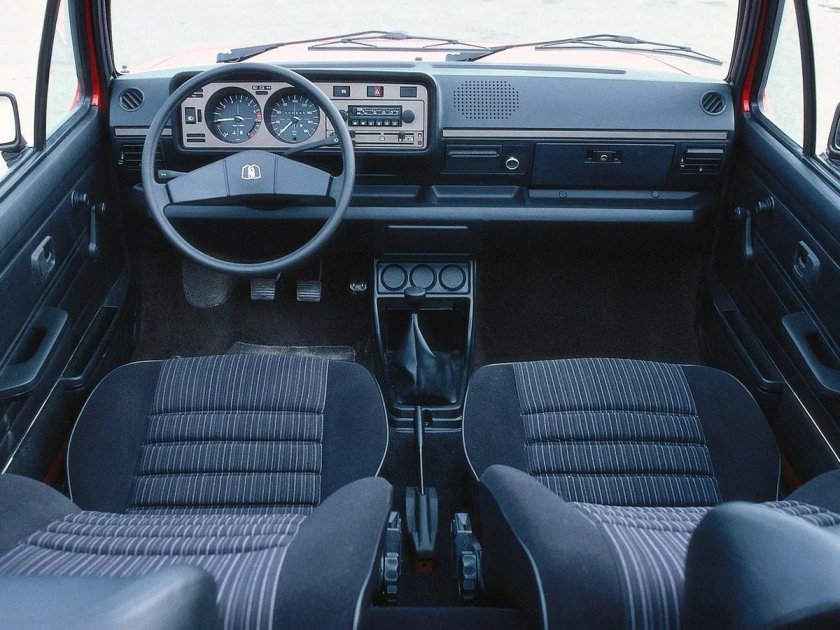 Volkswagen Golf 1 Interior