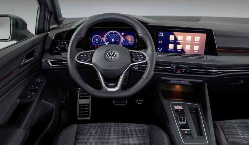 VW Golf GTI 2021