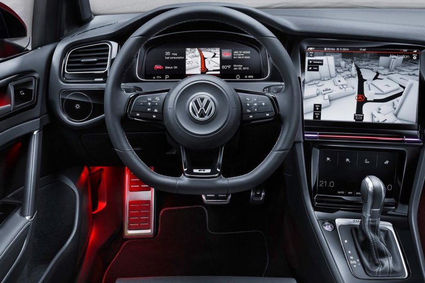 VW Golf 8r салон