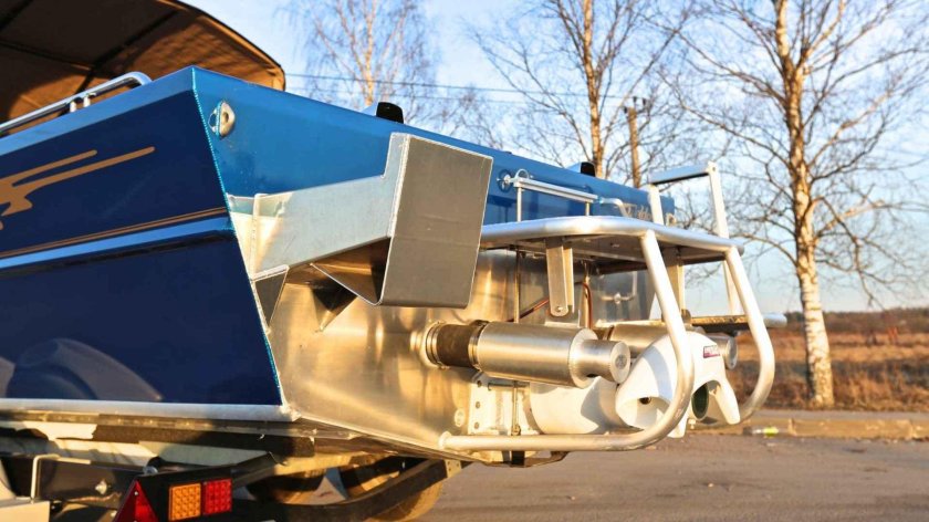 Катер Амур водомет