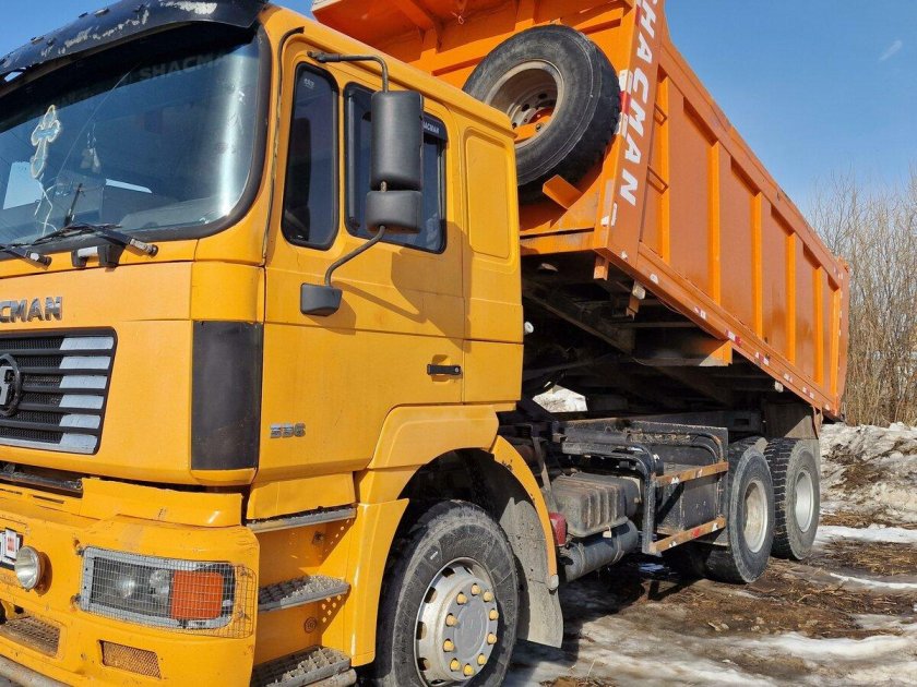 Самосвал shacman