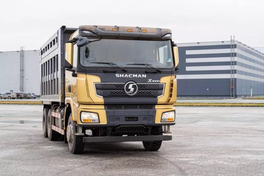 Самосвал Shacman x3000 8x4