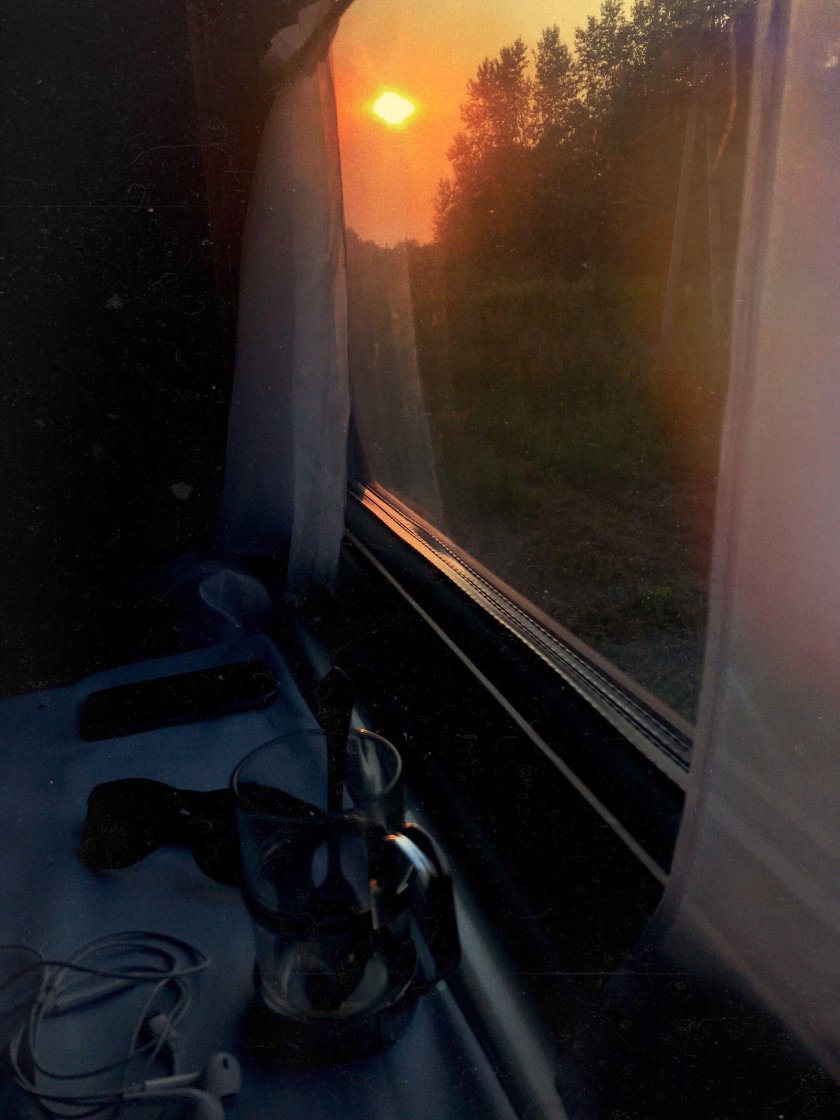 Окно поезда