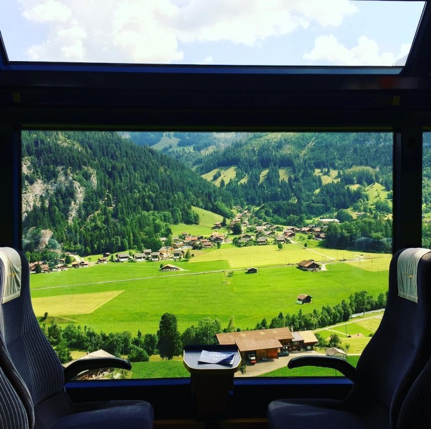 Окно поезда