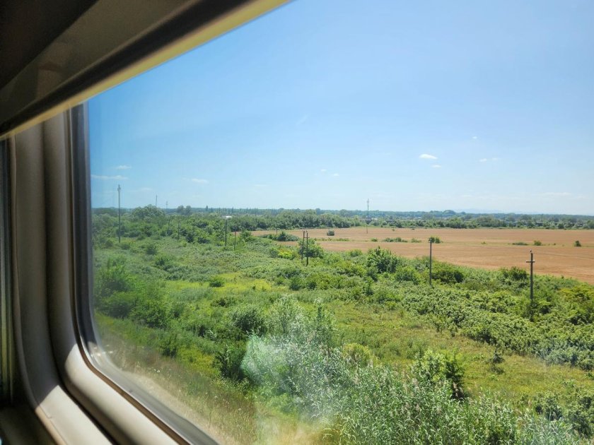 Окна поезда