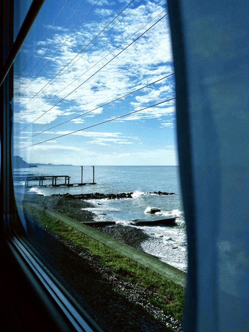 Море из окна