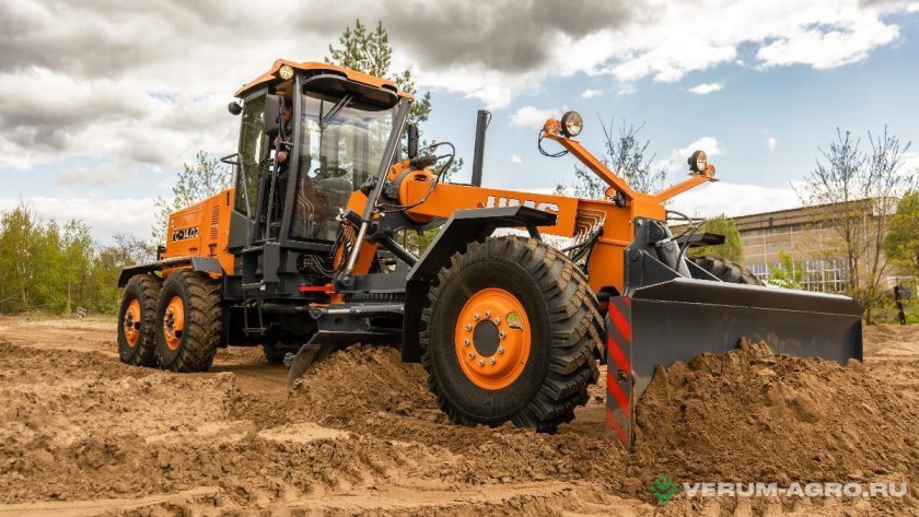 Автогрейдер UMG - ГС-14.02