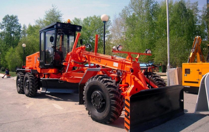 Грейдер Брянский Арсенал ГС-14.02