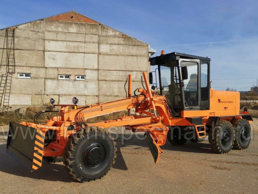 Грейдер Брянский Арсенал ГС-14.02