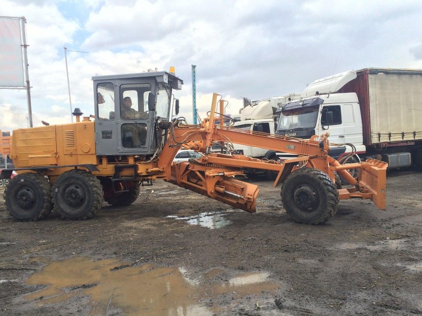 ГС 1402 грейдер