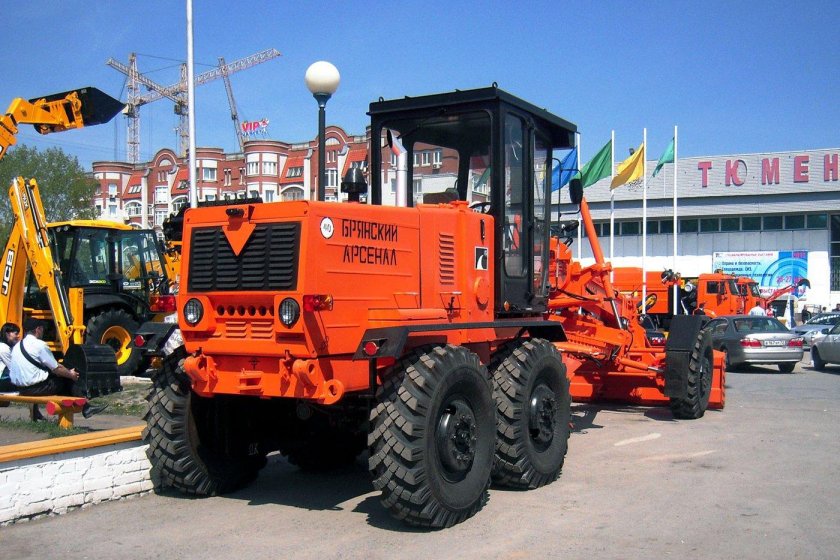 ГС 1402 грейдер