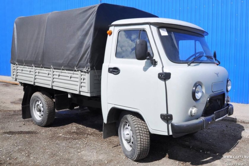 УАЗ грузовой бортовой 330365