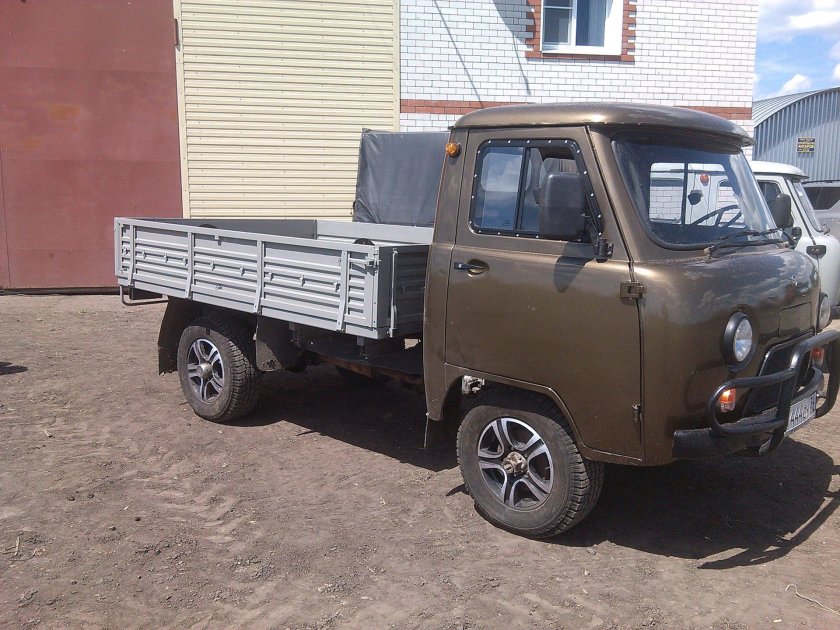 УАЗ головастик 3303