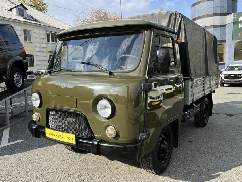 УАЗ 3303 бортовой