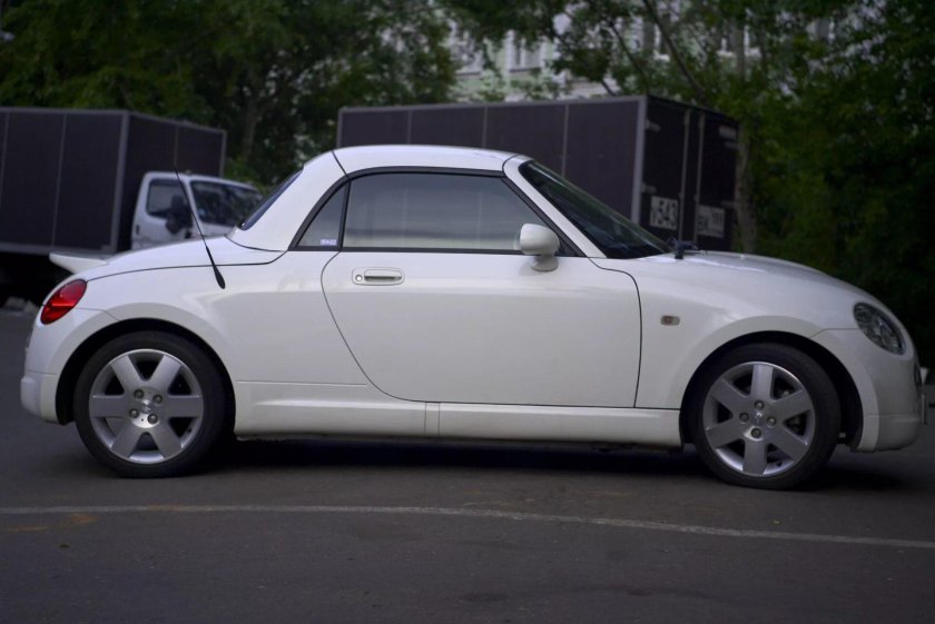 Daihatsu Copen 2011