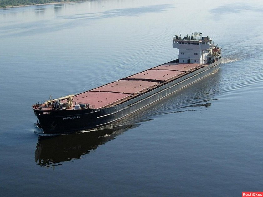 Омский теплоход сухогруз