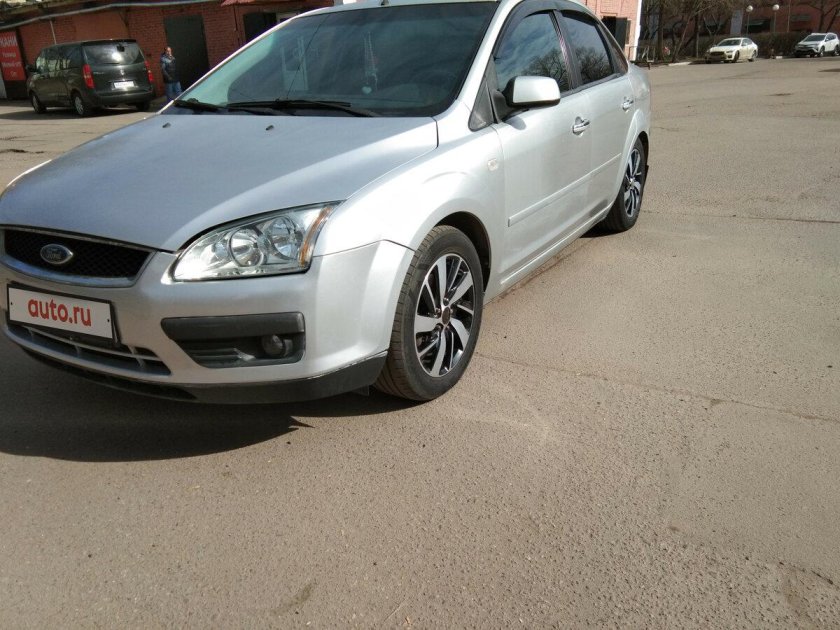 Форд фокус 2 дорестайлинг седан серебристый