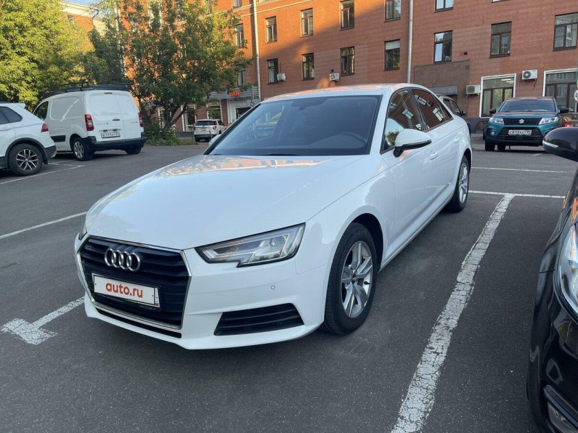 Ауди а 4 2017 года