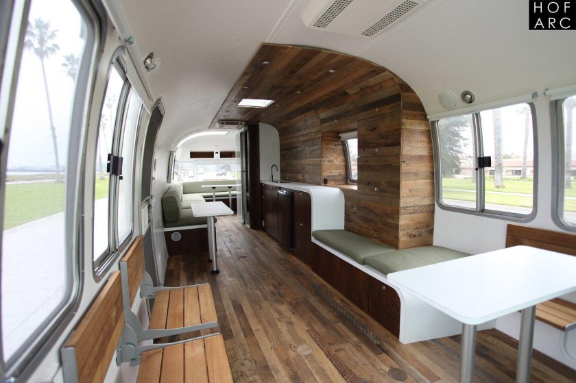 Автодом Airstream