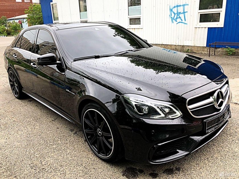 Мерседес е200 АМГ черный